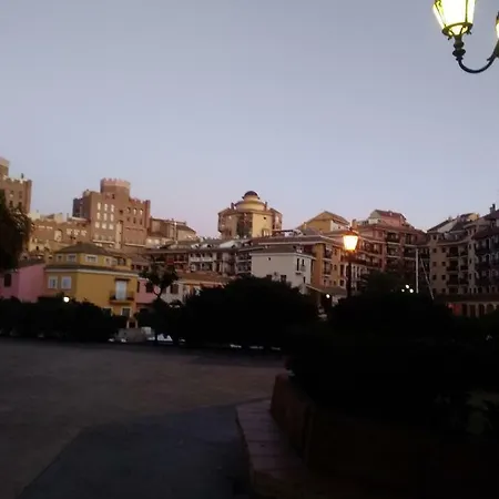 En * Port Saplaya